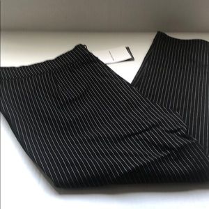 Cropped high rise stretch 27inseam black pinstripe